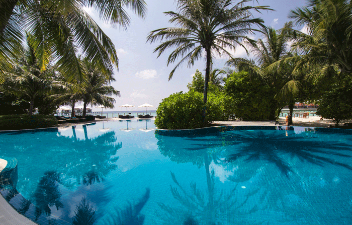 Robinson Maldives Pool
